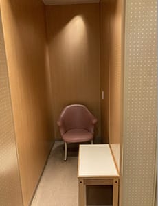 授乳用個室内観