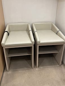 おむつ替えシート2台