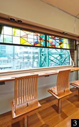 large train table