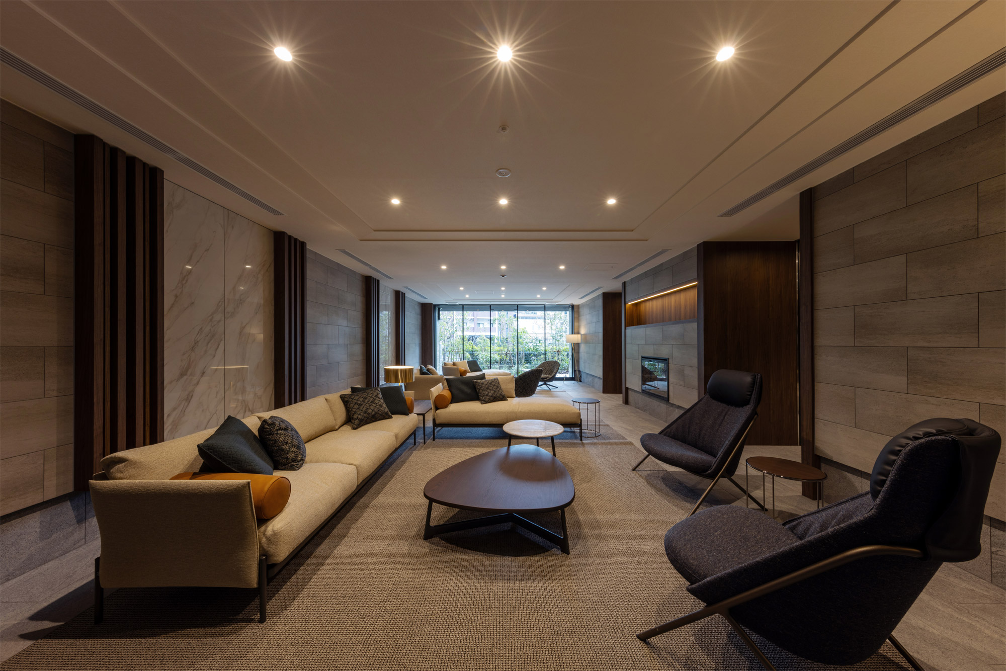 OWNER'S LOUNGE