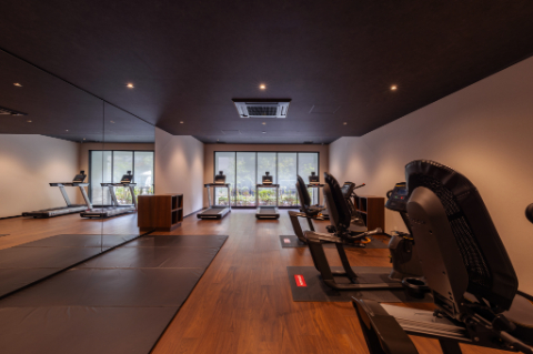 FITNESS ROOM