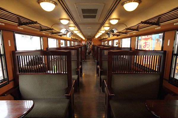 特急いさぶろう しんぺい Jr九州の列車たち Jr九州 観光列車 D S列車 新幹線