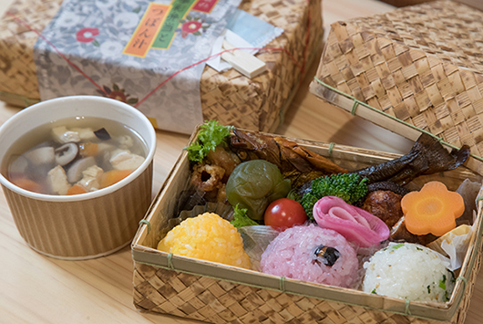 球磨の四季彩弁当と郷土料理つぼん汁セット
